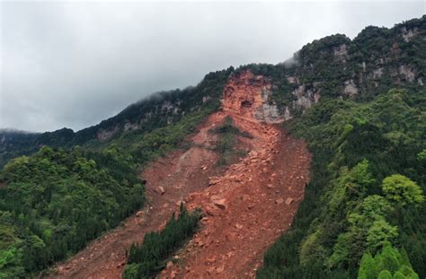 四川宜宾筠连遭遇今年最强降水 致山体滑坡庄稼被淹-图片频道