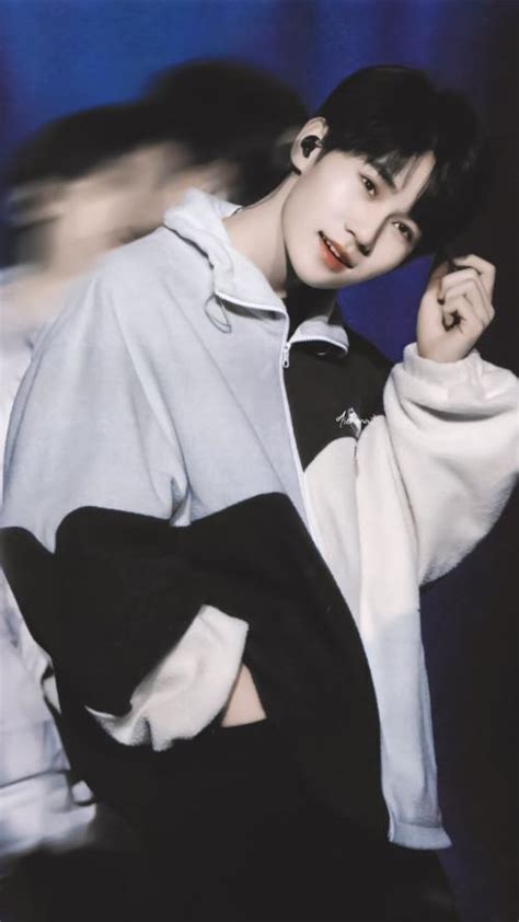 张真源女装图片