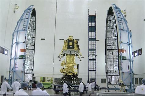 印度成功发射月球探测器，人类将首次在月球南端附近着陆_手机新浪网