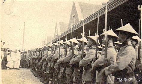 北伐时期的老照片：西方列强担心被赶出中国，纷纷大搞阅兵仪式