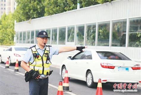 “警察节”将临，来看台州这位从警40年的警察和他这身警服-台州频道