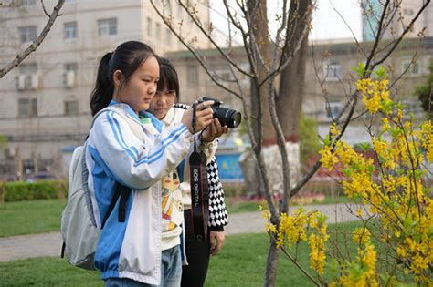 春色宜人，绿意盎然，郑州16中学生摄影社团春之旅--郑州市第十六中学