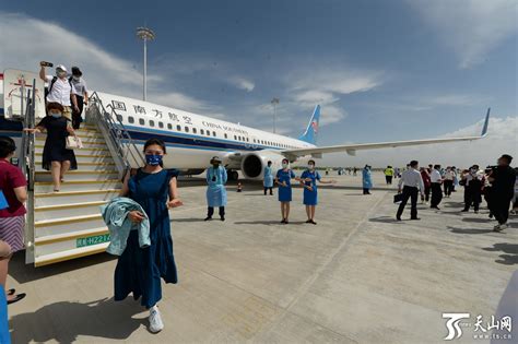 打造乘机体验新亮点|海航航空旗下乌鲁木齐航空正式启用机上离线支付系统 - 民用航空网