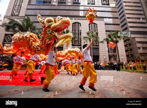Dragon dance performance celebrating Chinese New Year, City of Iloilo ...