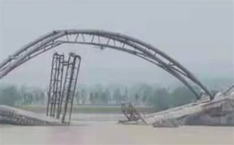 河南宜阳灵山一在建景观桥坍塌情况通报 官方回应 -闽南网