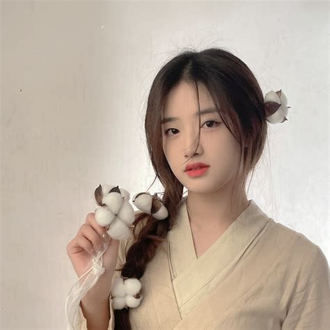 胡馨尹图片