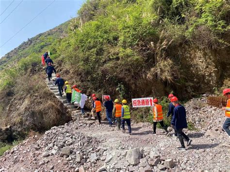 四川汉源县滑坡地质灾害搜救7人已全部遇难 还有2人仍在搜救