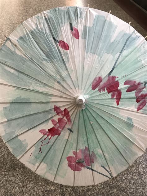 手绘油纸伞，传承好家风 - 学校新闻 - 金华市第四中学