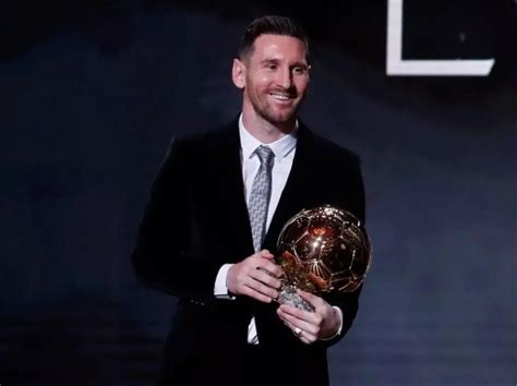 2019 金球奖得主揭晓，梅西获得个人第六座金球奖，这对于梅西和巴萨意味着什么？ - 知乎