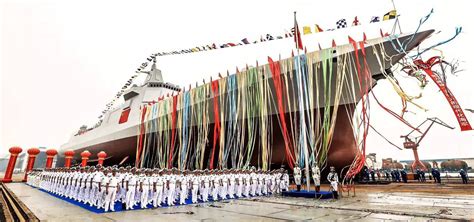 5年前的今天，055型万吨大驱首舰“南昌”舰成功下水|南昌市|055型|中国海军_新浪新闻