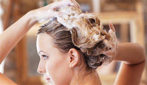 女性洗头发的正确步骤-发友网