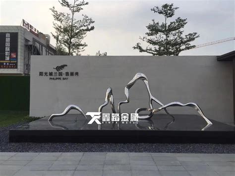 郑州不锈钢雕塑厂：不锈钢雕塑的雕刻技巧