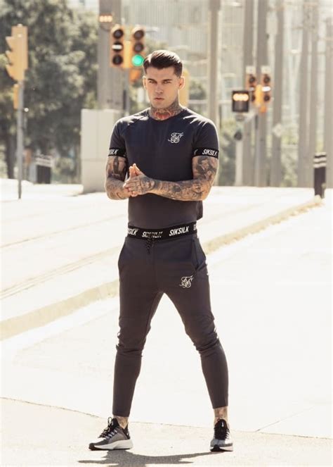 Stephen James is the Face of Refresh Spring Summer 2018 Collection