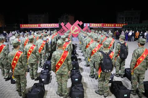 武警新兵入营 开始三个月新兵训练_大渝网_腾讯网