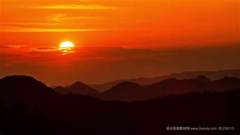 夕阳与薄雾远眺群山高清图片下载-正版图片505621976-摄图网