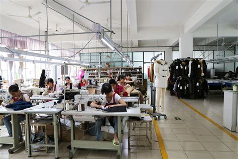 杭州服装设计师培训业余班培训课程-杭州服装手绘培训-CFW服装教培网