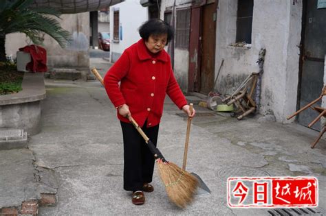 义务扫地40年 东浦这位76岁老人成为一道文明风景线