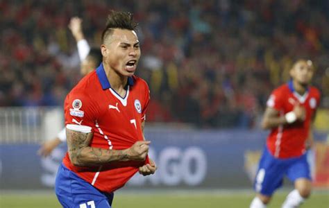 美洲杯-秘鲁铁卫染红巴尔加斯2球 智利2-1晋级决赛_凤凰体育