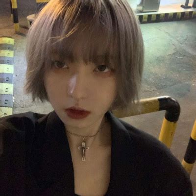打野女生头像温柔高冷