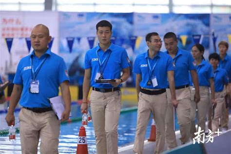 山东济南：青少年游泳比赛举行-人民图片网