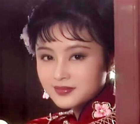 陈红18岁青涩旧照曝光，被誉为中国第一古装美女_凤凰网