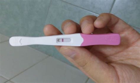 怀孕多久能用验孕棒测出来-验孕棒最快几天能测-验孕纸上一深一浅是怀孕了吗