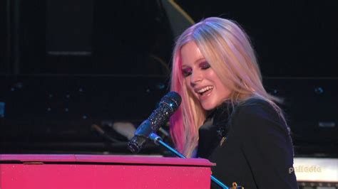 艾薇儿 Avril Lavigne - 美丽坏东西 2008 加拿大世界巡回演唱会无删减版 Avril Lavigne: The Best ...