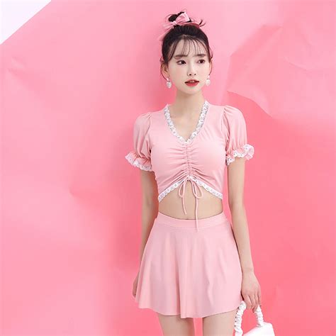 泳衣超甜美女生头像