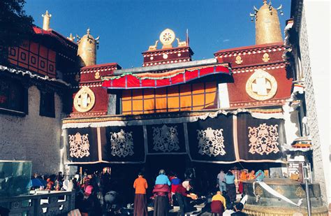 甘肃这座千年古寺,有甘肃唯一仅存的唐代佛塔,与西安大雁塔很像|唐代佛塔|甘肃|圣容寺_新浪新闻