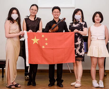 上海优秀青年音乐家代表团赴黑山传递“中国之声”_文体社会_新民网