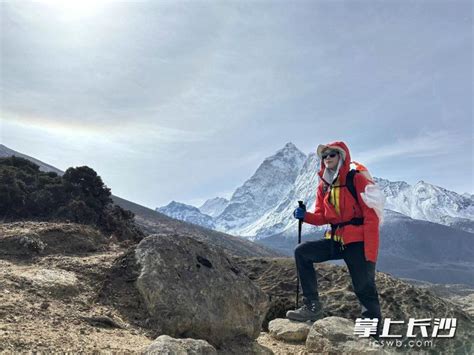 尼泊尔地震造成珠峰雪崩 曝女子登山队成员负伤_体育_腾讯网