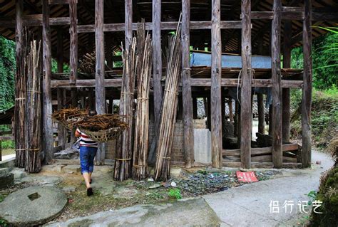 藏在深山的明朝纸作坊 古法纸没人要只能当冥纸_手机凤凰网