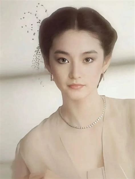 盘点昔日香港最美的十大女神，她们才是真正的美女|大美女|林青霞|太美_新浪新闻