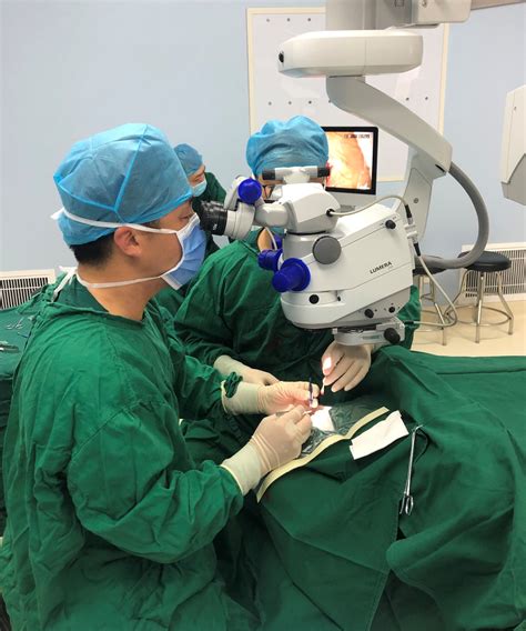 我院眼科开展第一例白内障摘除+人工晶体植入手术-医院新闻-南昌大学第一附属医院高新医院