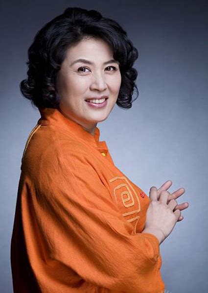 张云英图片