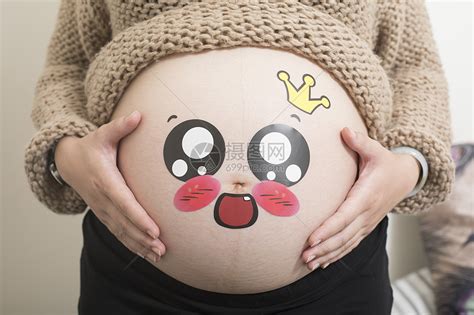 孕妇照肚子表情高清图片下载-正版图片500658445-摄图网
