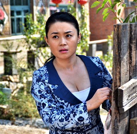 《高山下的花环》被誉为中国最好战争片，演员如今都怎样了？__财经头条