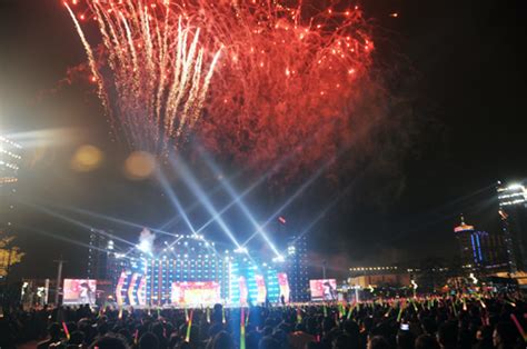 中央电视台“欢乐中国行·魅力史丹利”大型综艺晚会在贵港激情上演