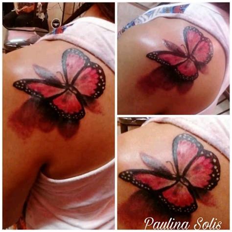 女生肩背漂亮潮流的蝴蝶纹身图案