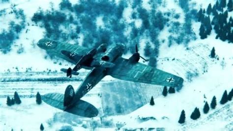 二战空战电影，“B-17”飞行堡轰炸机垒拦截德军“百舌鸟”战斗机_腾讯视频