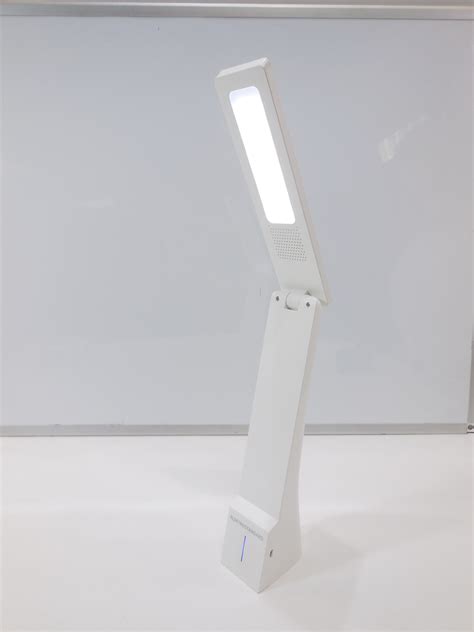 Лампа настольная светодиодная на аккумуляторе
