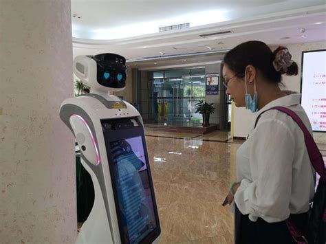 AI机器人“上岗”，广东肇庆政务服务更加智能化(组图)-特种装备网