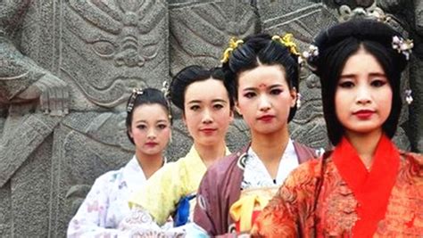 她是不丹最美公主，一双丹凤眼演绎东方美，38岁容颜宛如少女_索南_王室_吉增