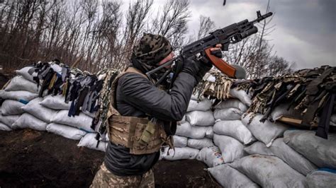 #顿涅茨克遭到来自乌克兰控制区域的长时间炮击#据称造成3名平民死亡、27人受伤_凤凰网视频_凤凰网