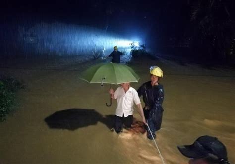 暴雨引发水浸，中山50多人被困，均被救出 8月29日晚上8时26分|五桂山|中山|暴雨_新浪新闻