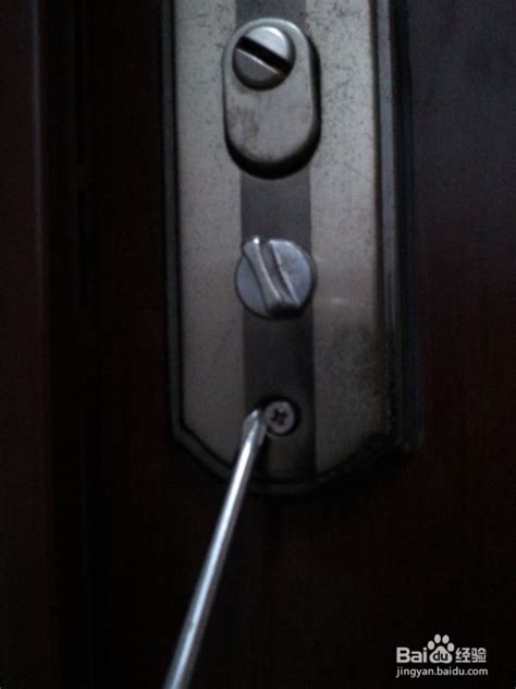 老式防盗门锁安装，换锁芯-百度经验