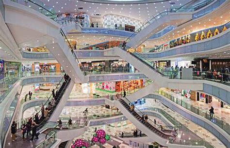 百货商场谋转型，“购物中心化”成趋势_天极大咖秀