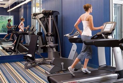 去健身房怎么锻炼才能减肥？-