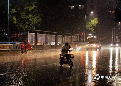 郑州罕降特大暴雨，全城被淹，爱车被水浸没如何索赔？_易车