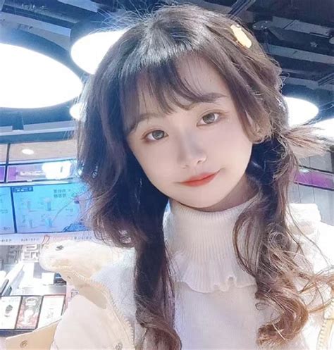 非主流小妹水母头像